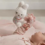 LITTLE DUTCH. Υφασμάτινη κουδουνίστρα με κρίκο Miffy - Lucky Blossom GRS - Image 4