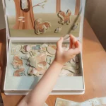LITTLE DUTCH. Μαγνητικό παιχνίδι σύνθεσης εικόνων σε κασετίνα Forest Friends FSC - Image 5