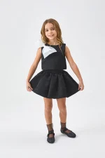 Ολόσωμο κοστούμι με φιόγκο