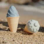 LITTLE DUTCH. Σετ κουβαδάκια παραλίας Ice Cream Ocean World Μπλε - Image 4