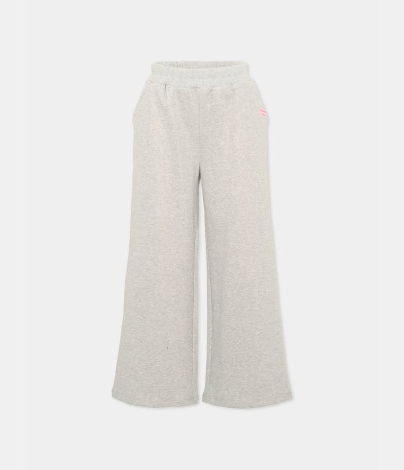 797334346_963505930171211_1861225955477071746_n Billieblush gray pants with patch - Image 1